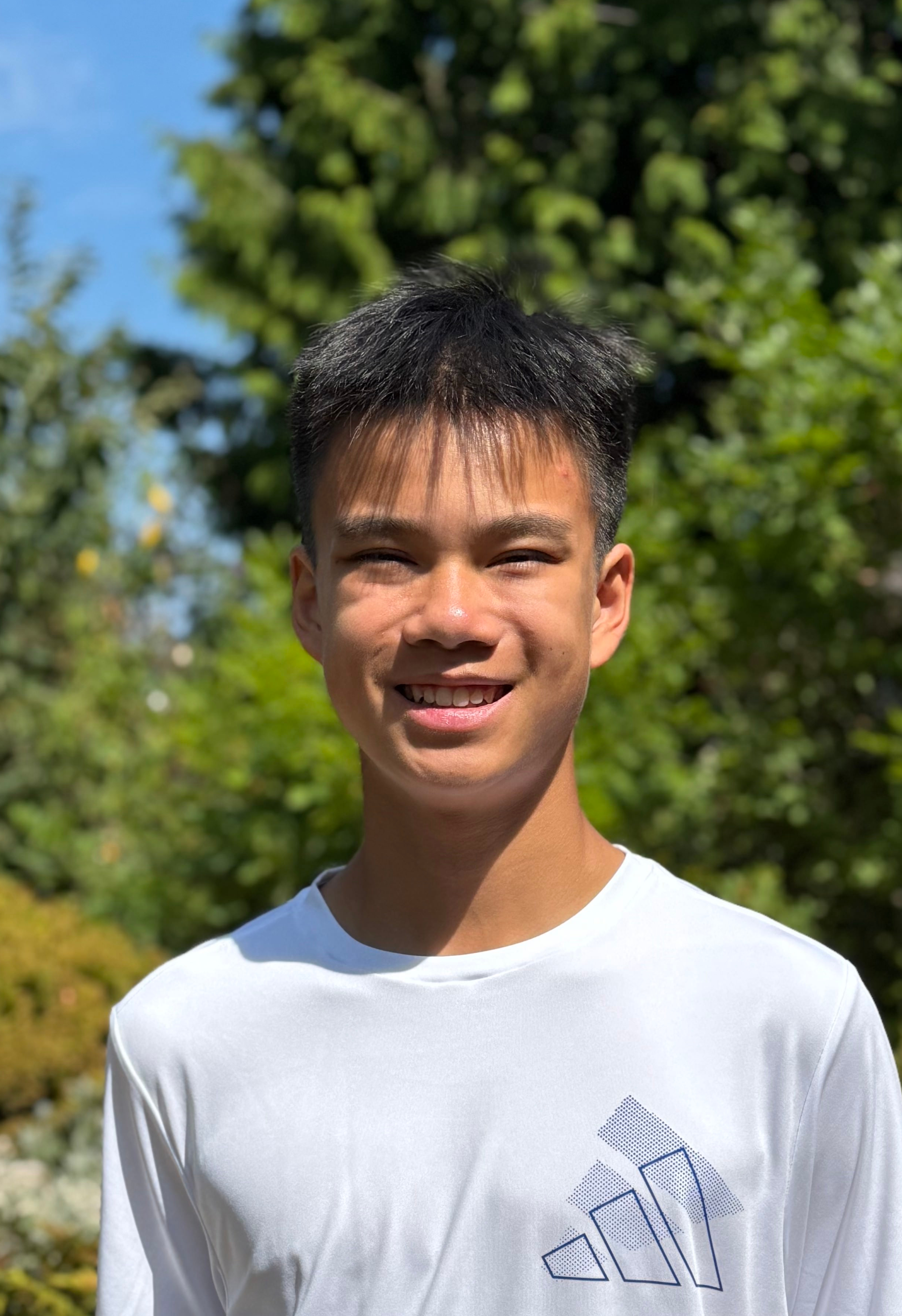Photo of Eason Deng